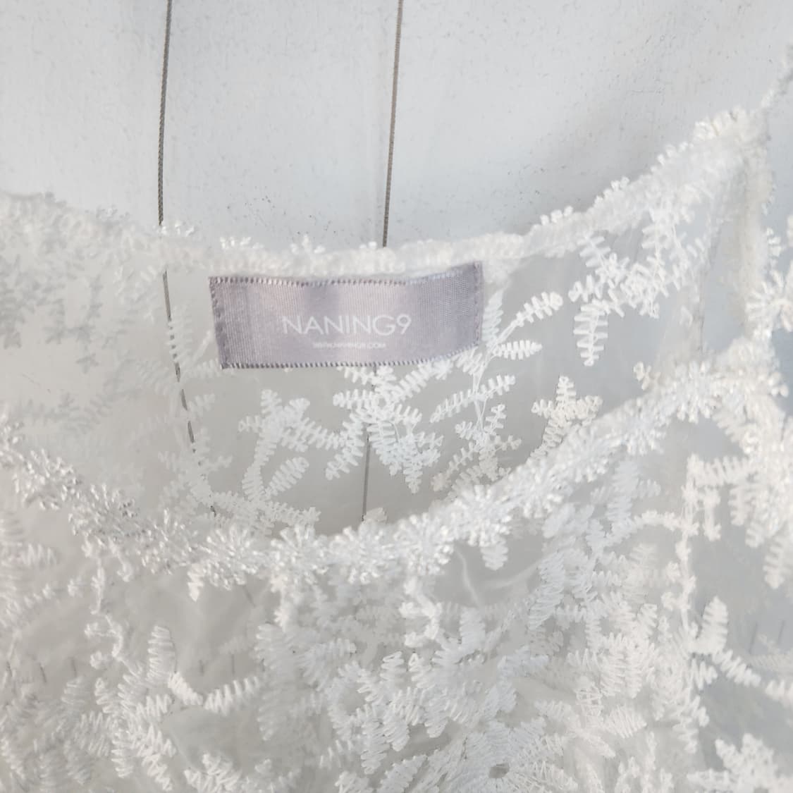 레이스 끈나시 뷔스티에 원피스 화이트 상품이미지2