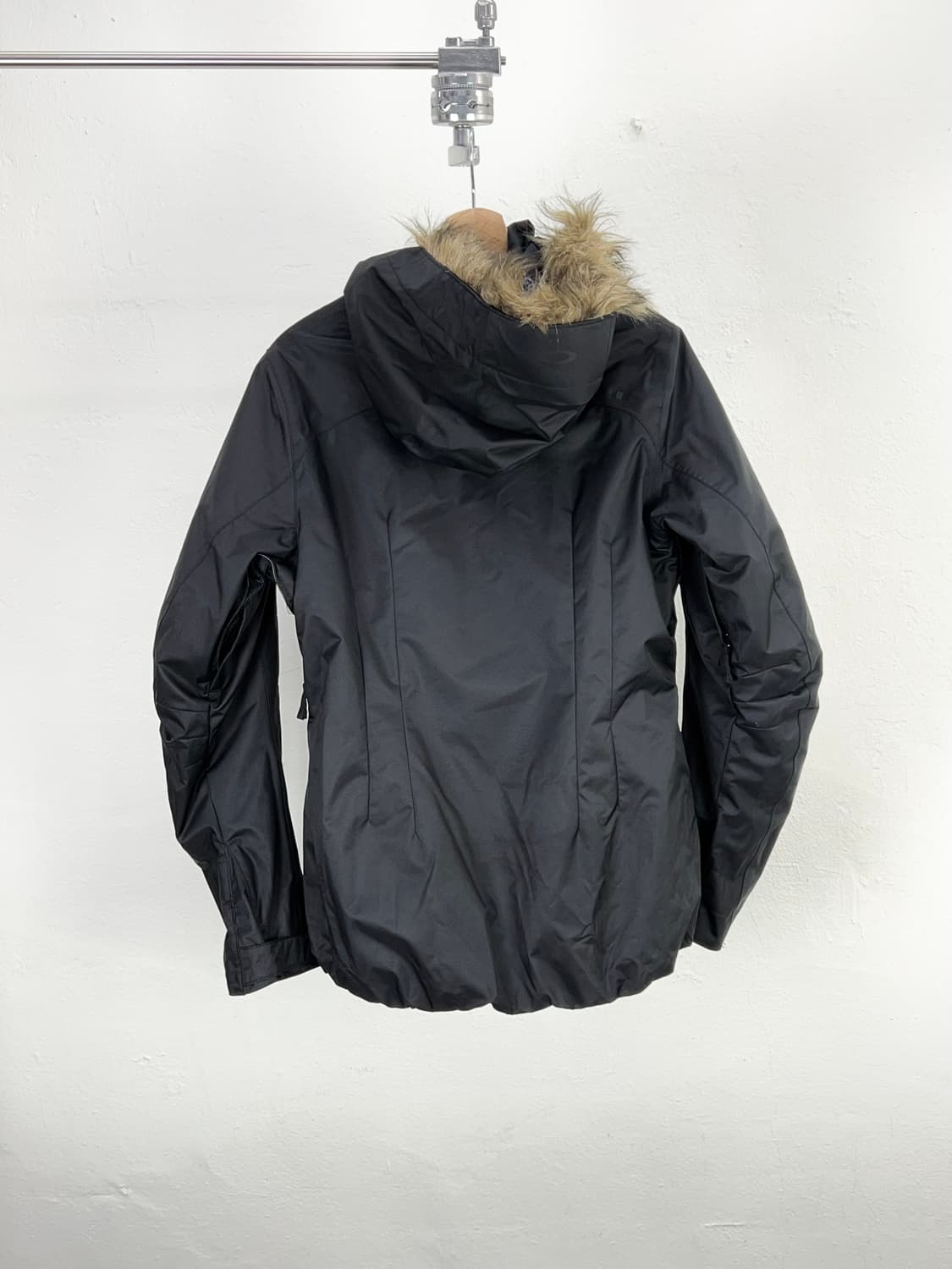 오클리 블랙 로고 퍼 트리밍 폴리에스터 레귤러 자켓 상품이미지6