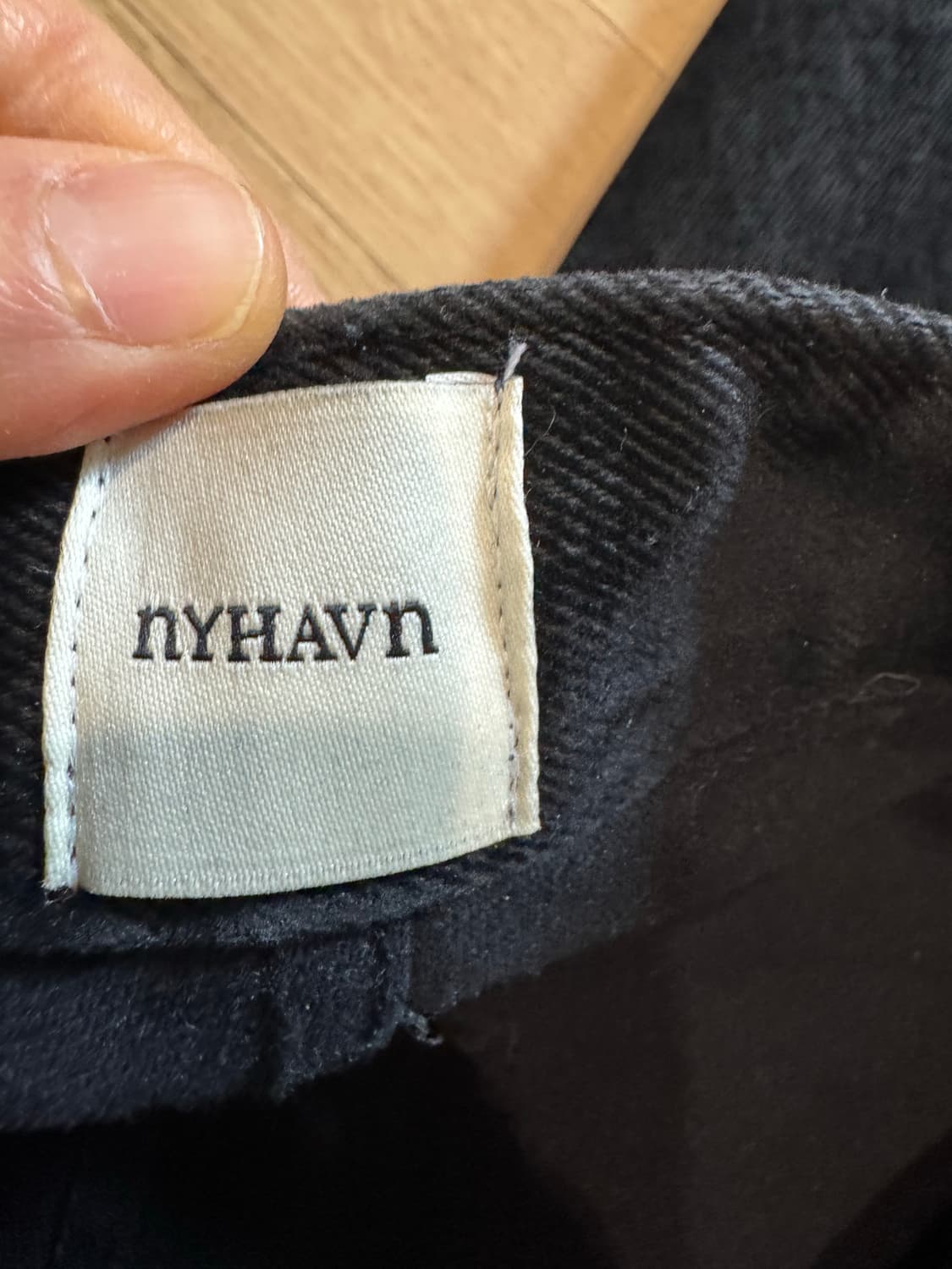 Nyhavn 니하운 블랙 벨벳데님팬츠 상품이미지4