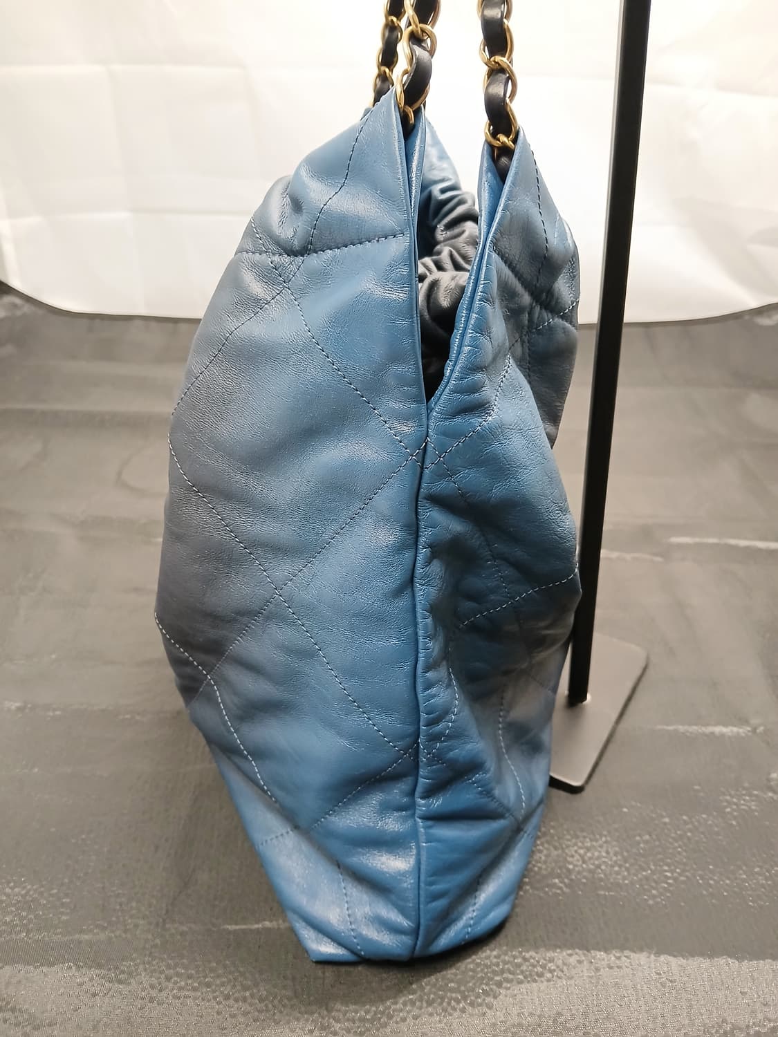 샤넬 22뱩 미디움 AS3261 상품이미지4