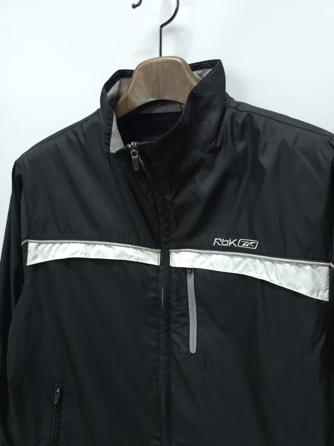 리복 RBK 블랙 바람막이 자켓 ( 남성95 ) 상품이미지2