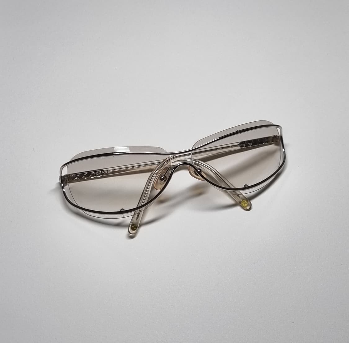 VINTAGE CHANEL SUNGLASSES 상품이미지2