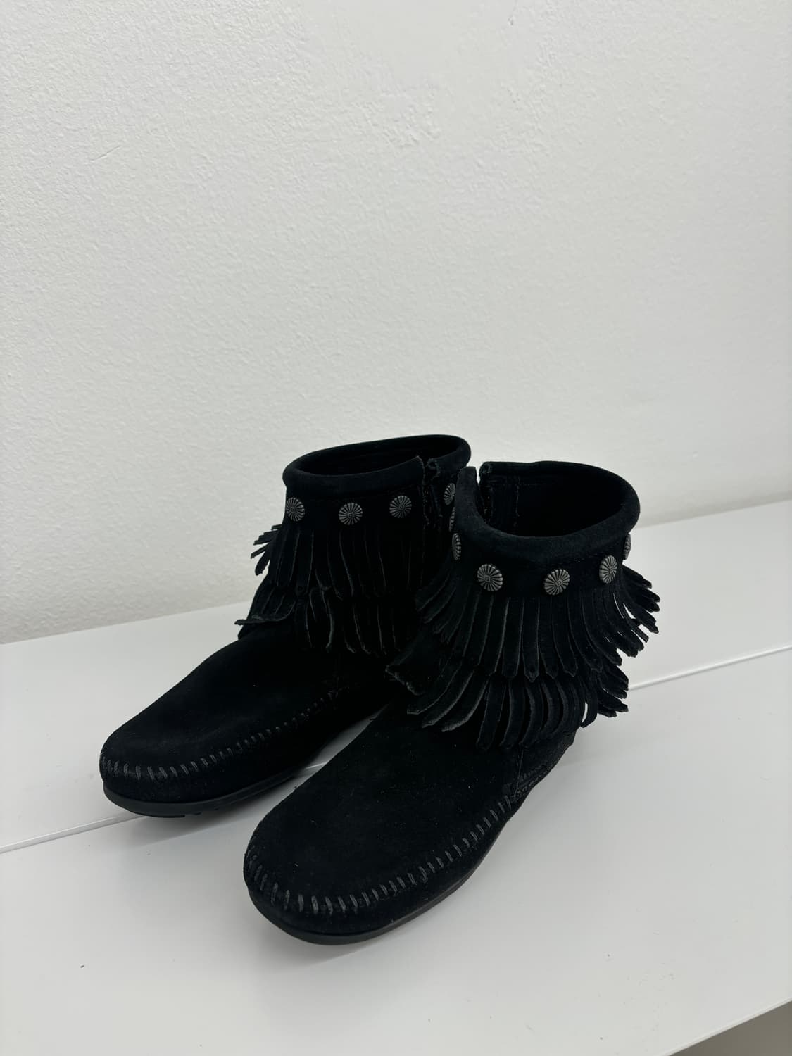 Minnetonka 프린지 부츠 스웨이드 상품이미지1