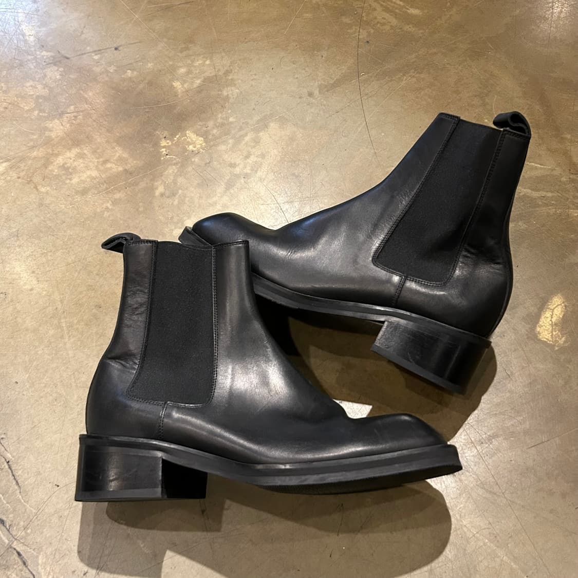 255) 마이크로데이 카우 하이드 레더 스퀘어토 첼시 부츠 상품이미지3