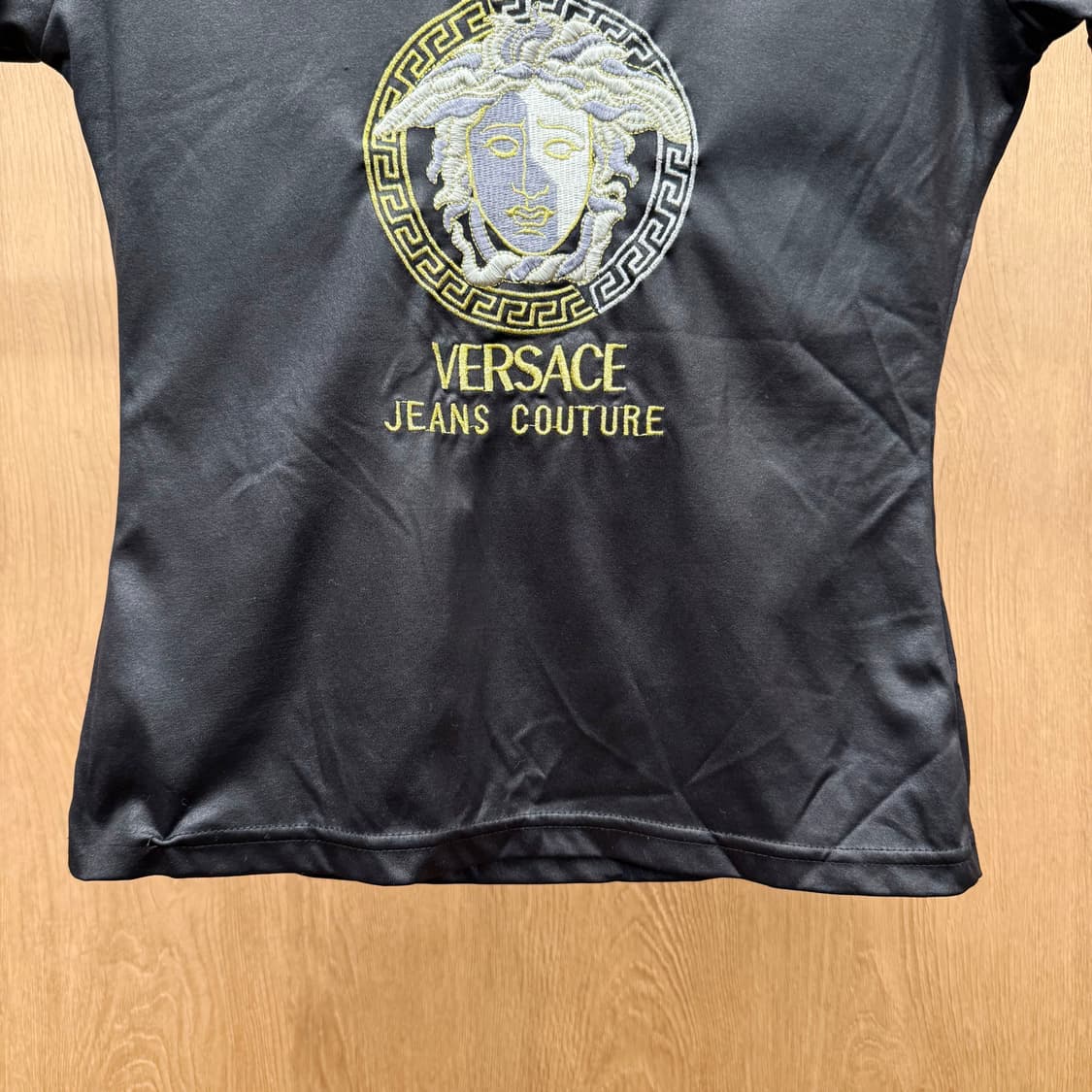 베르사체 진스 꾸뛰르 메두사 로고 자수 반팔 티셔츠 슬림핏 블랙 상품이미지5