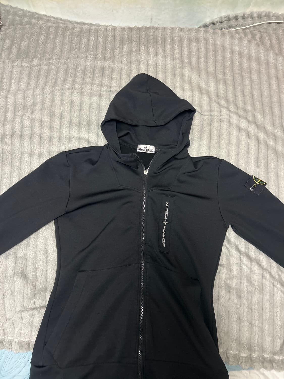 스톤아일랜드 후드집업 상품이미지1