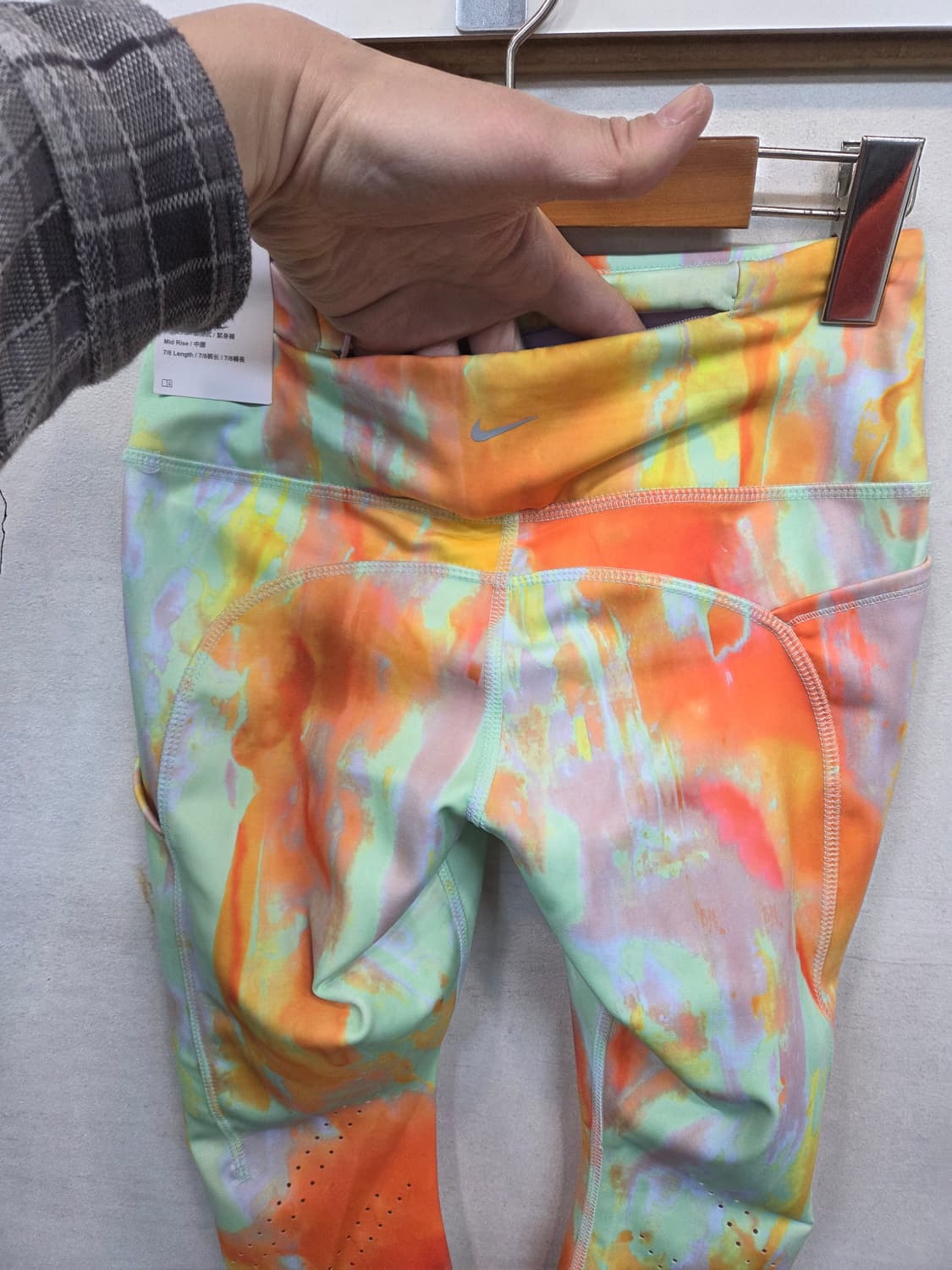 나이키 여성 드라이핏 에픽 럭스 그래픽 타이즈 s 상품이미지3