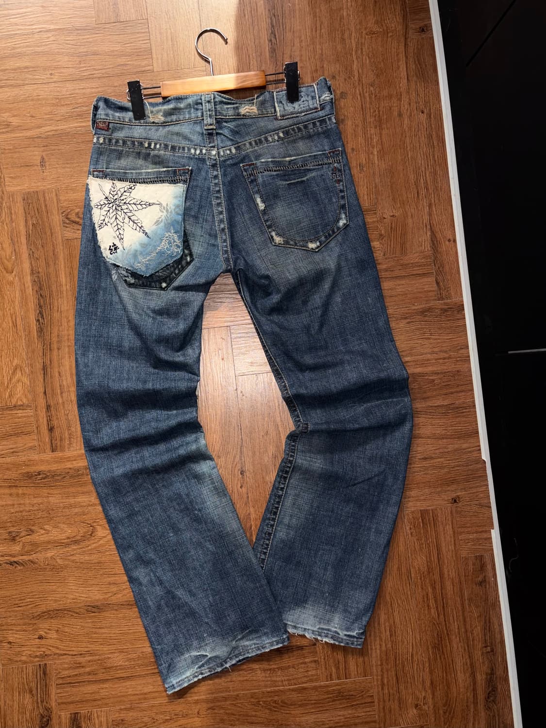 빈티지 포켓 디테일 데님팬츠 상품이미지1