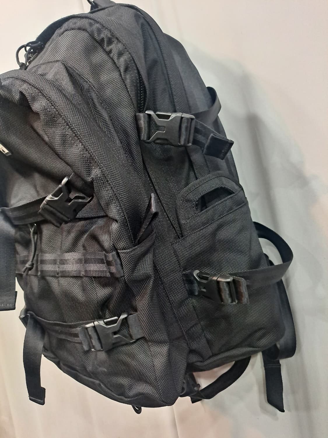 뉴에라 캐리어 백팩 상품이미지3
