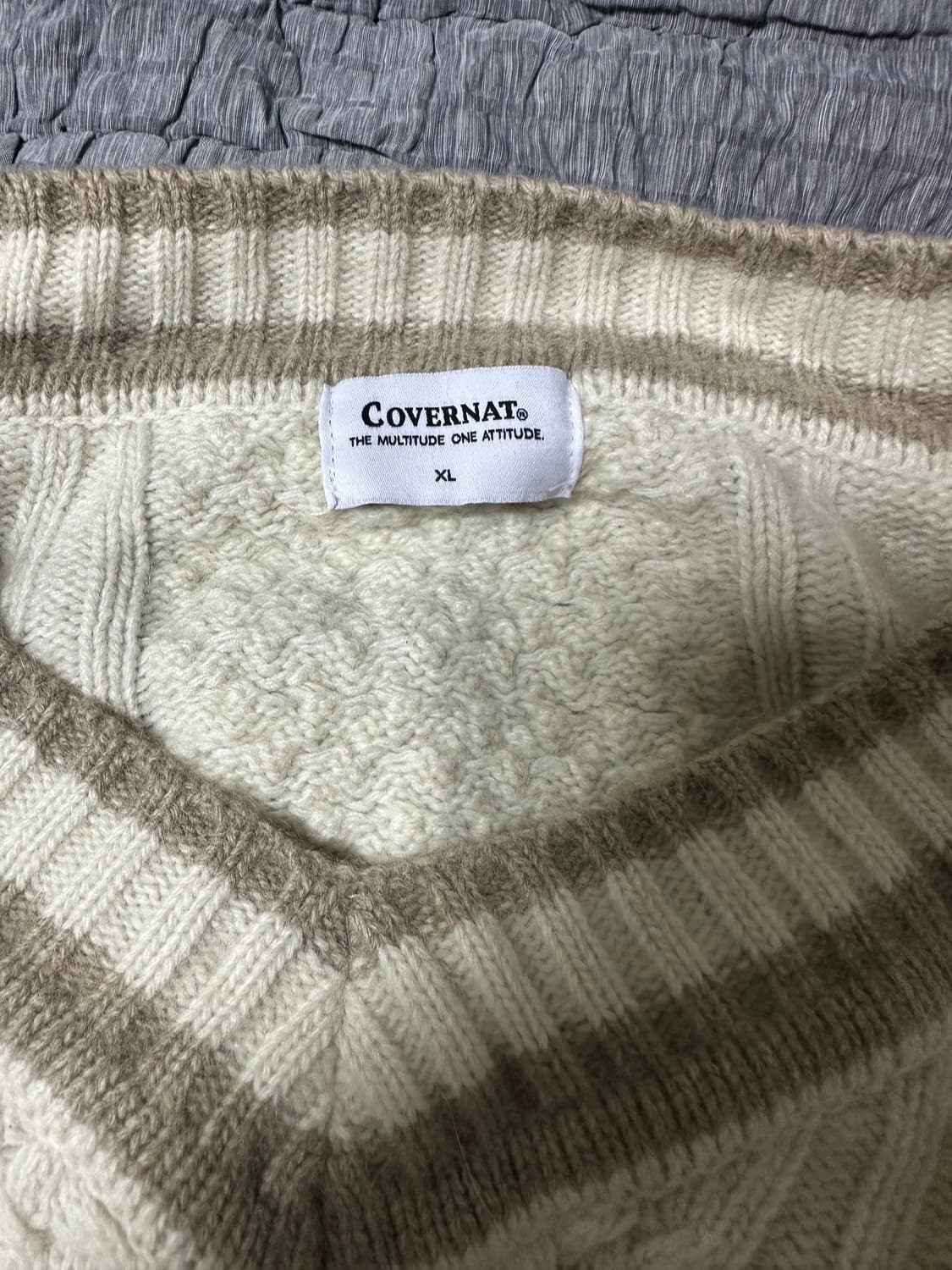 커버낫 브이넥 니트 XL 사이즈 상품이미지3