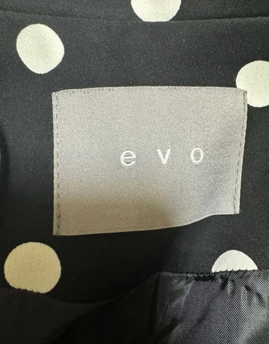 EVO 블랙 도트 프릴 자켓 상품이미지7