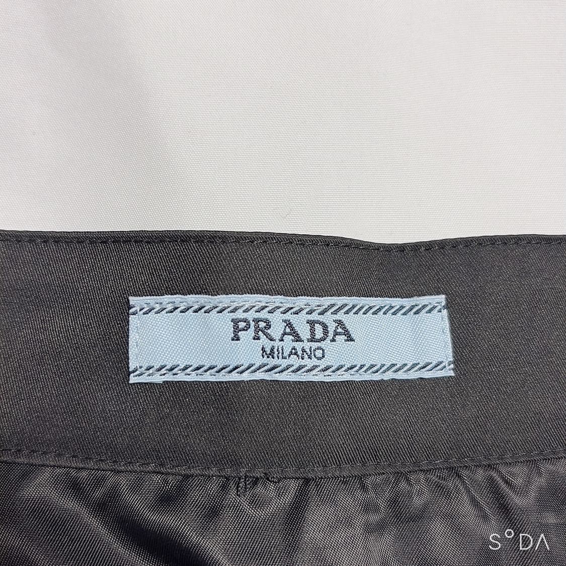 프라다 삼각로고 플레어 스커트 42 상품이미지7