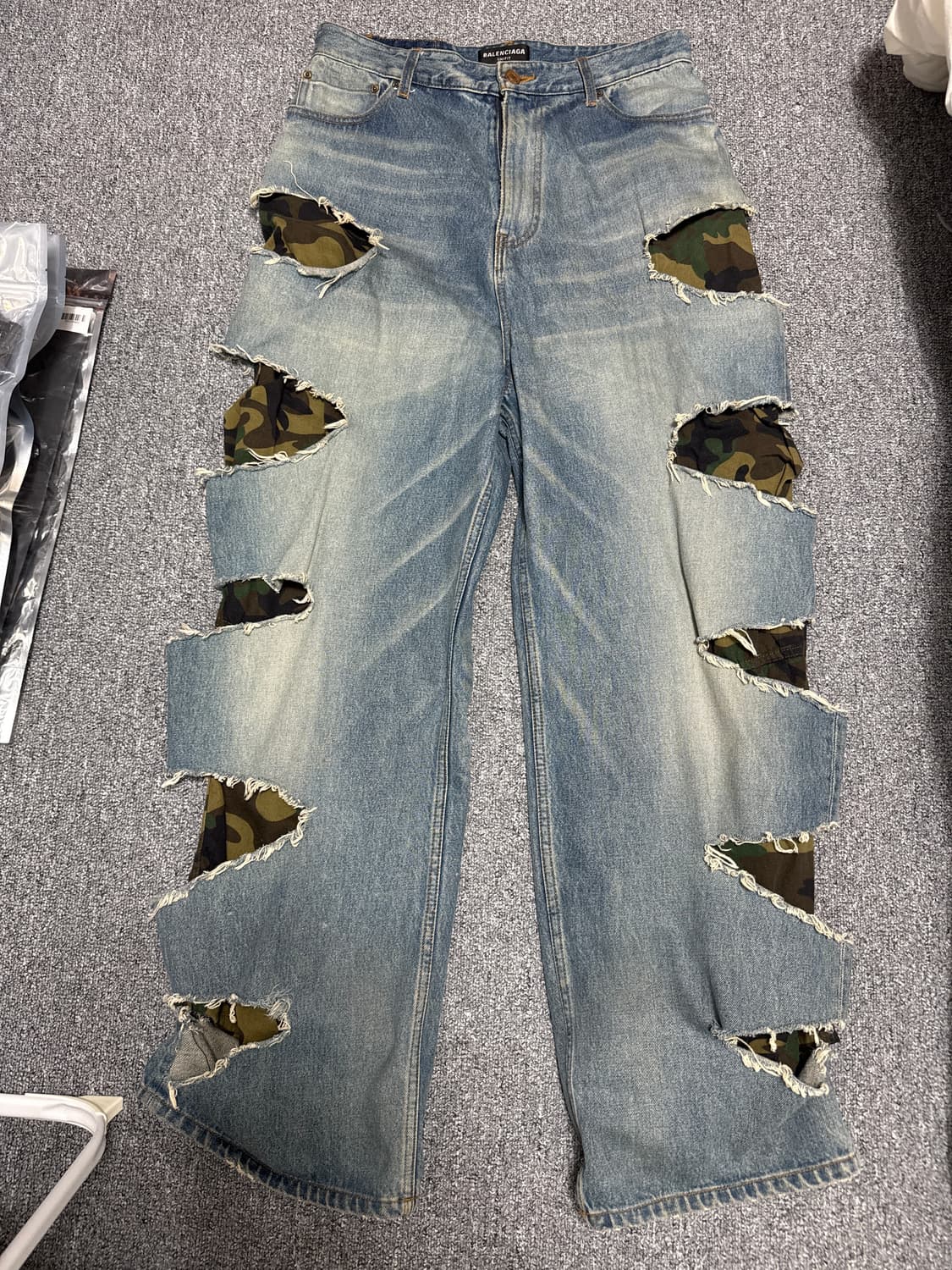 [S]발렌시아가 카모 슬래쉬 데님 팬츠 상품이미지1