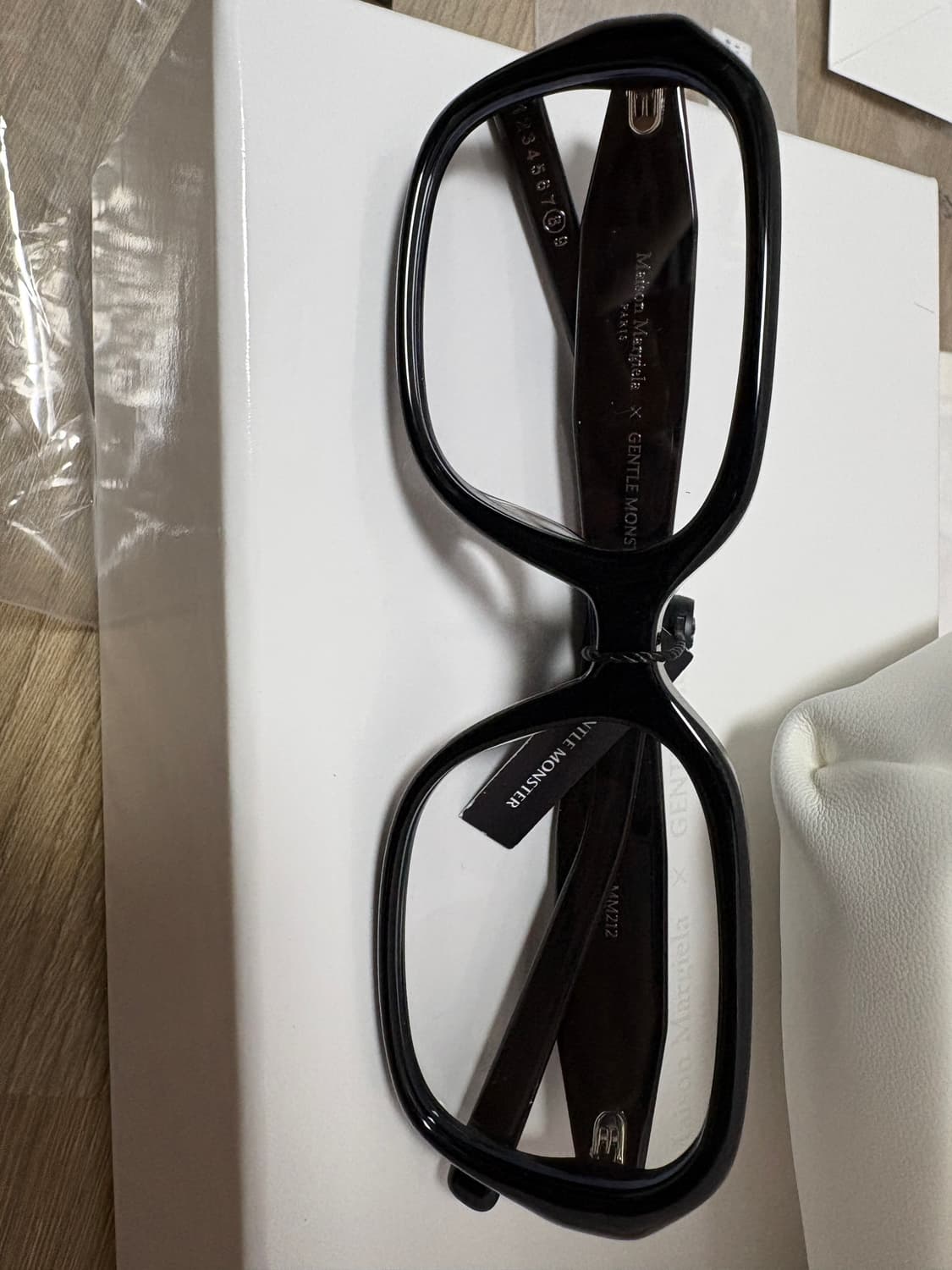 (새상품) 젠틀몬스터 마르지엘라 MM212 상품이미지3