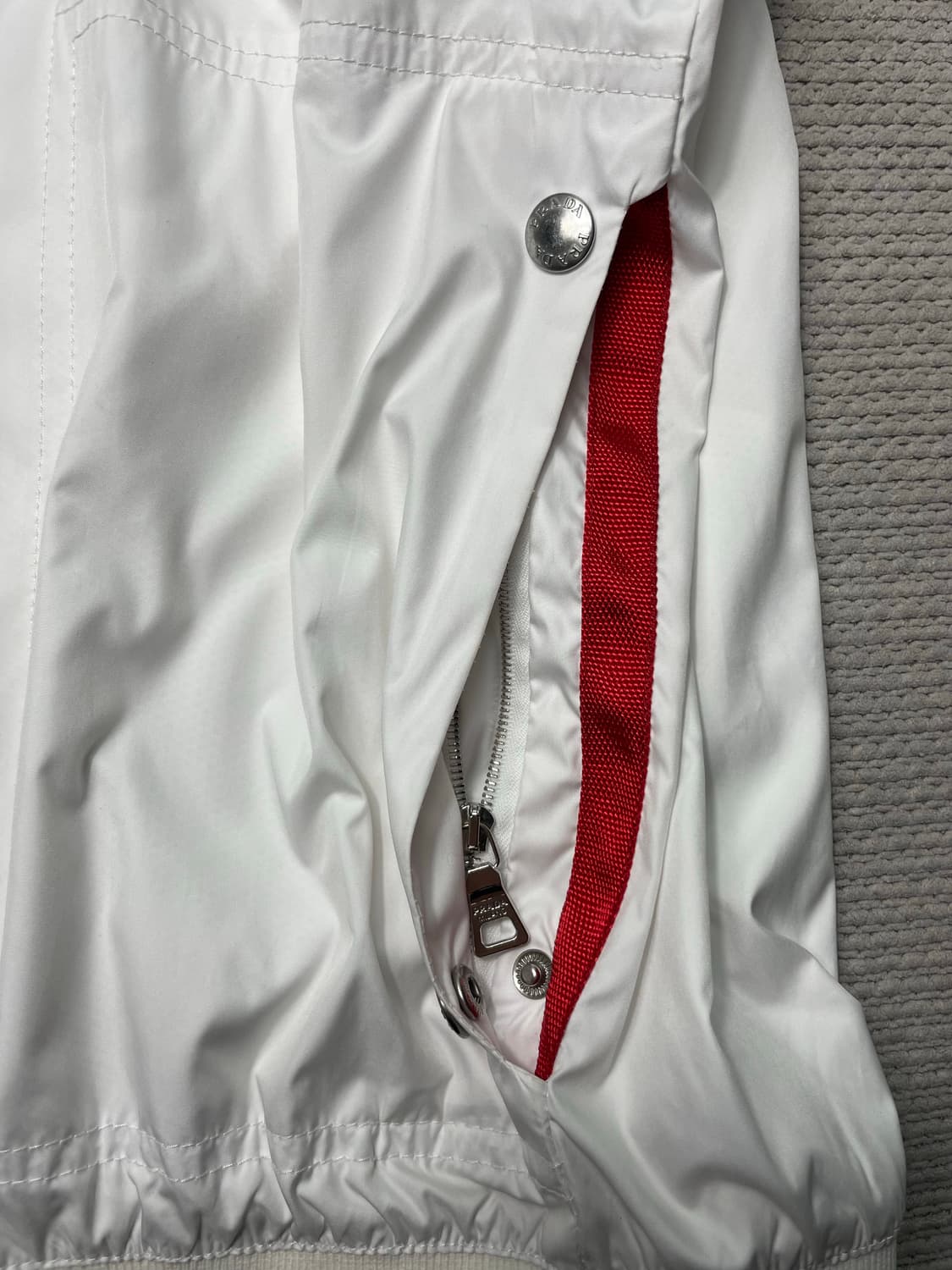 프라다 스포츠 나일론 테크니컬 자켓 상품이미지5