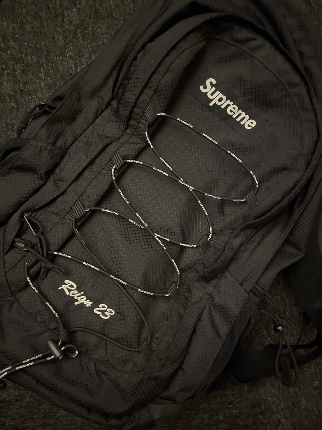 슈프림 백팩 블랙 - 22SS 상품이미지1