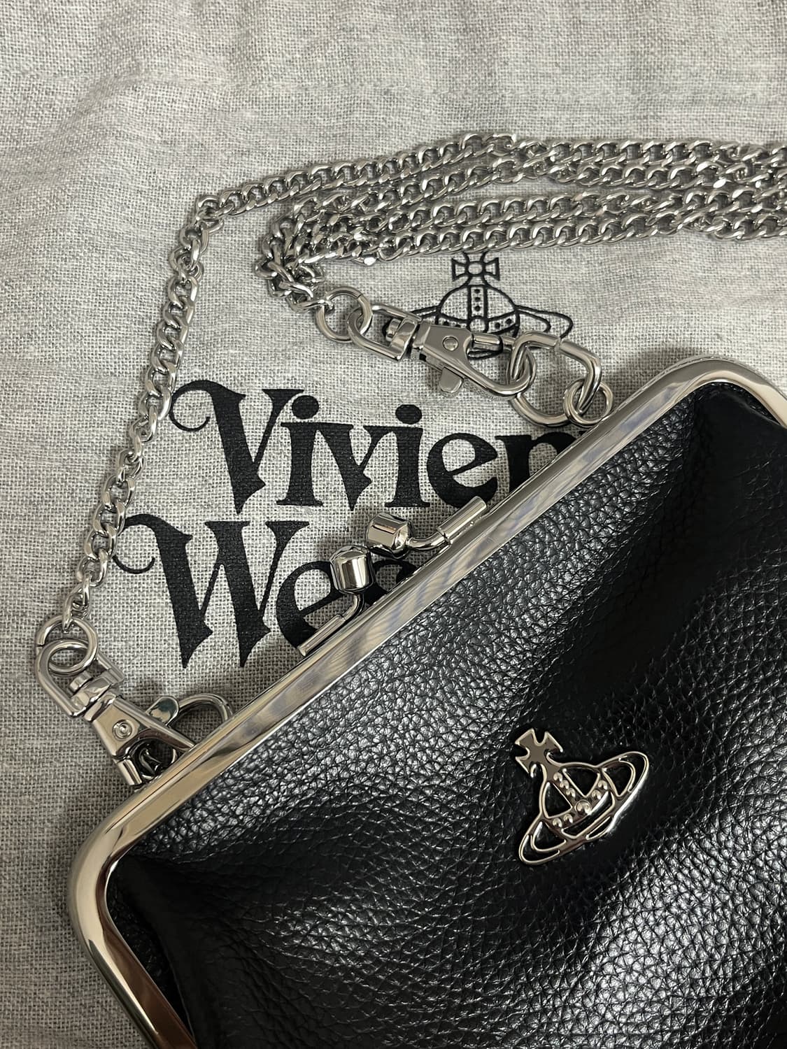 비비안 웨스트우드 비건 레더 그레니 프레임 퍼스 블랙 상품이미지3