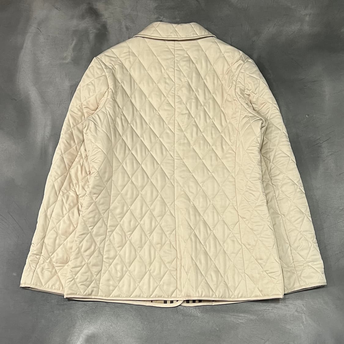  버버리 퀼티드 자켓 y15576 상품이미지2