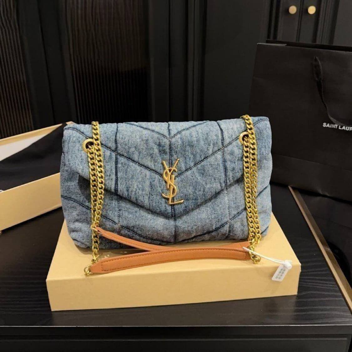 생로랑(Saint Laurent)
'루루 푸퍼(Loulou Puffer) 상품이미지3