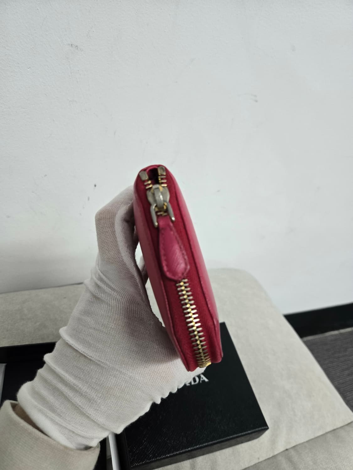 [보증서 정품] 프라다 지퍼돌이 장지갑 상품이미지6