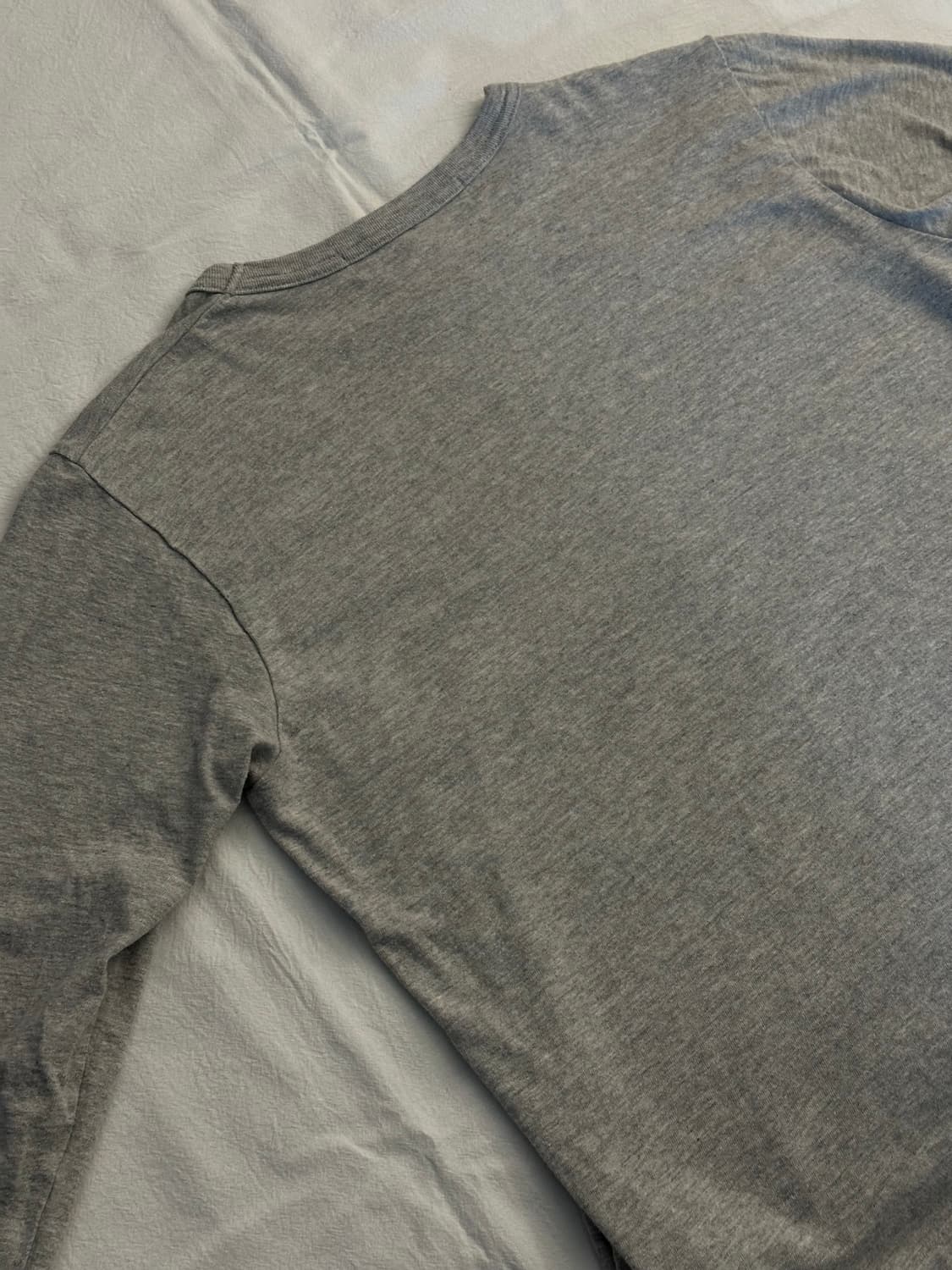 [정품] 꼼데가르송 여성 빅로고 긴팔 티셔츠 상품이미지2