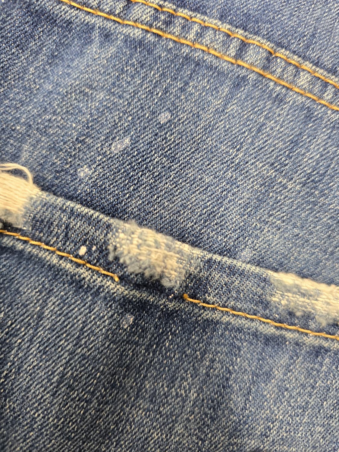 정품) 디스퀘어드2 페인팅 덧뎀진.
싸이즈 31.    71LA0871 상품이미지10