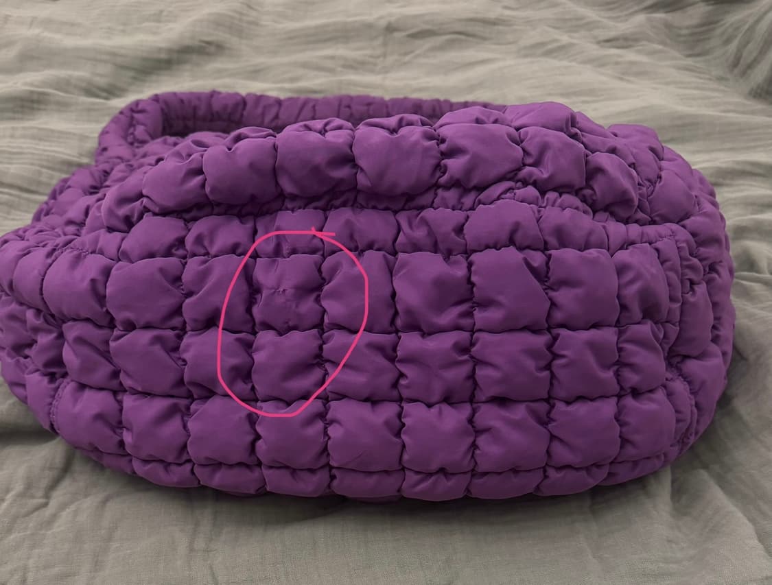 COS코스 퀼티드 오버사이즈 숄더백 퍼플 상품이미지5