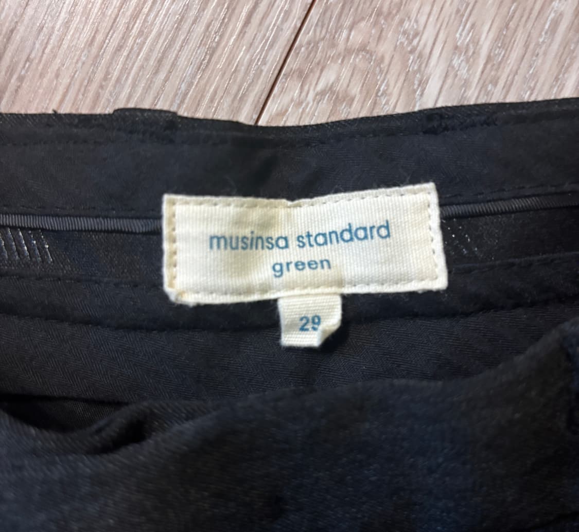 무신사 스탠다드 그린 투턱 와이드 슬랙스 29 블랙 상품이미지3