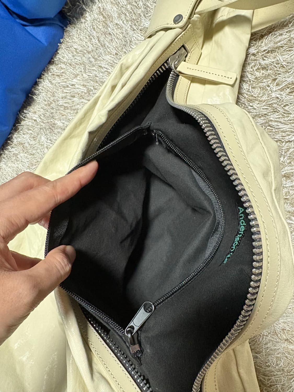 앤더슨벨 콘치 크로스백 상품이미지6