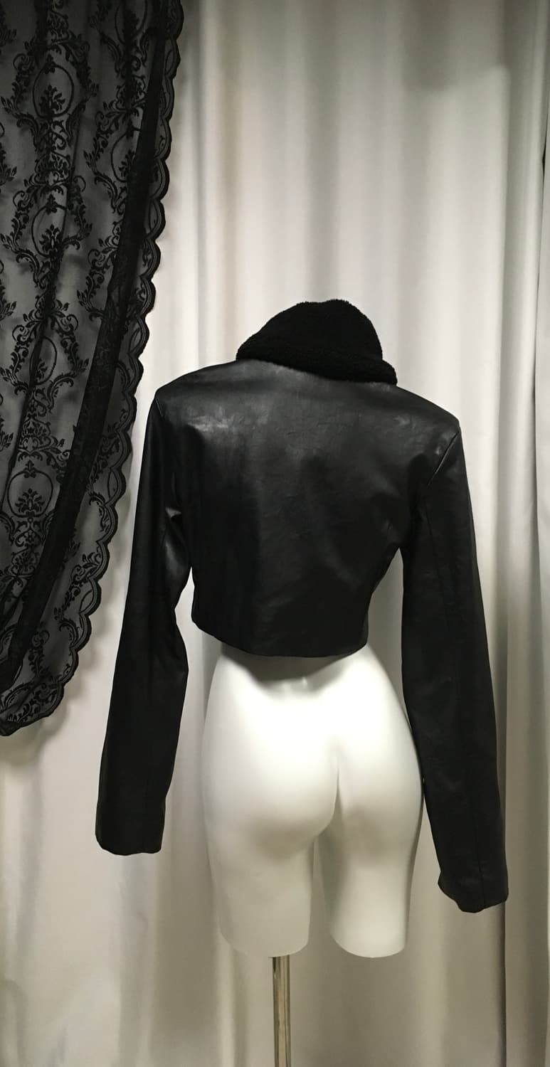 Sio seoul 시오서울 크롭 레더 무스탕 상품이미지6