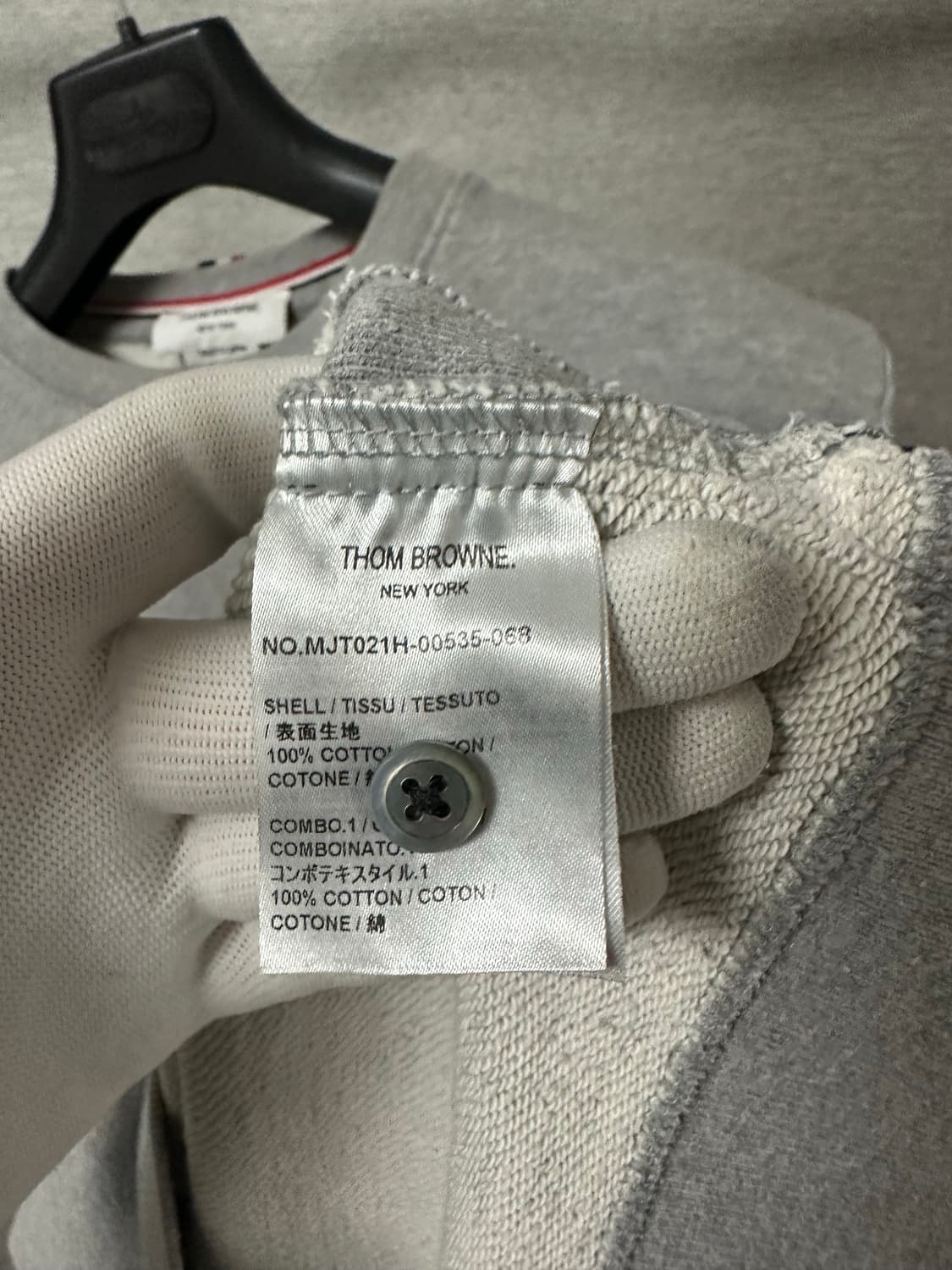 톰브라운 4선완장 맨투맨 그레이 (4) 상품이미지5