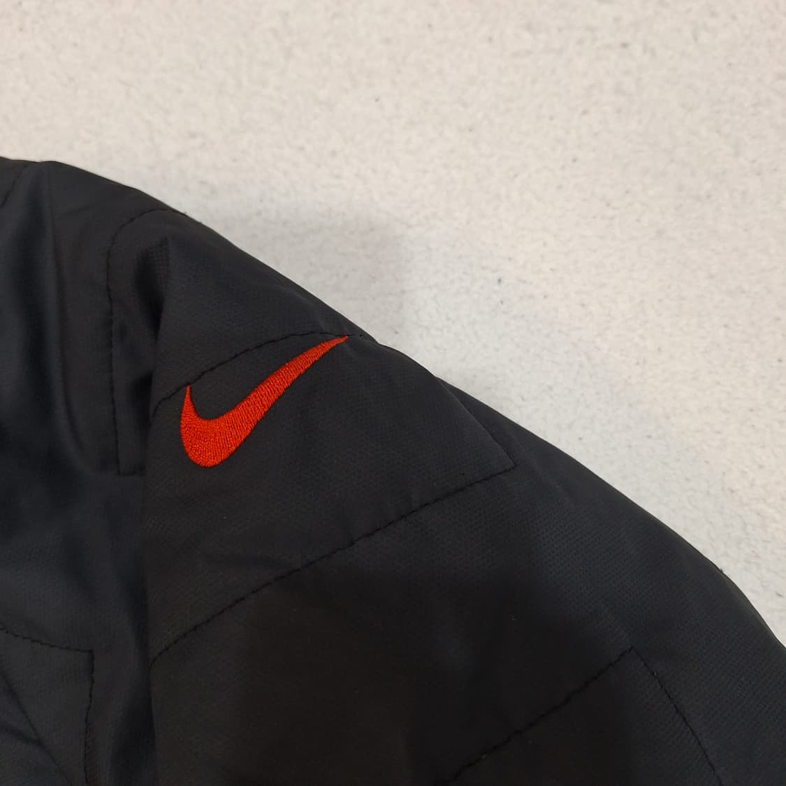 나이키  레트로퀼팅 바람막이L 상품이미지4