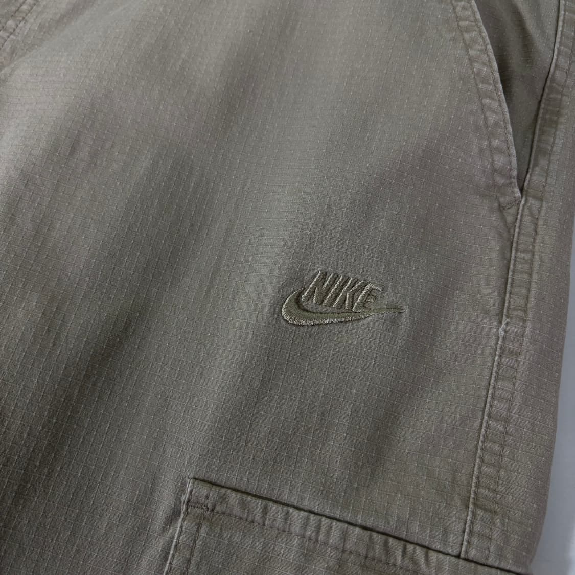 38 나이키 베이지 레귤러핏 카고팬츠 상품이미지2