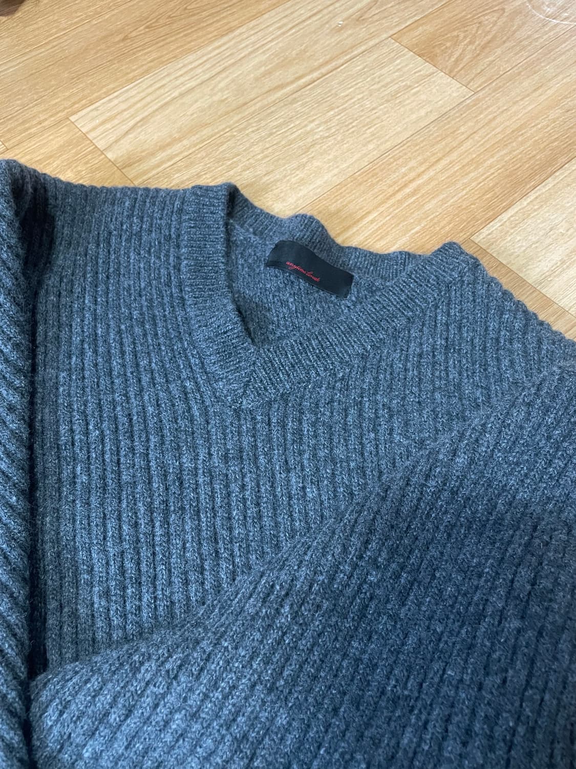 애니타임로릭 브이넥 니트 M 상품이미지2