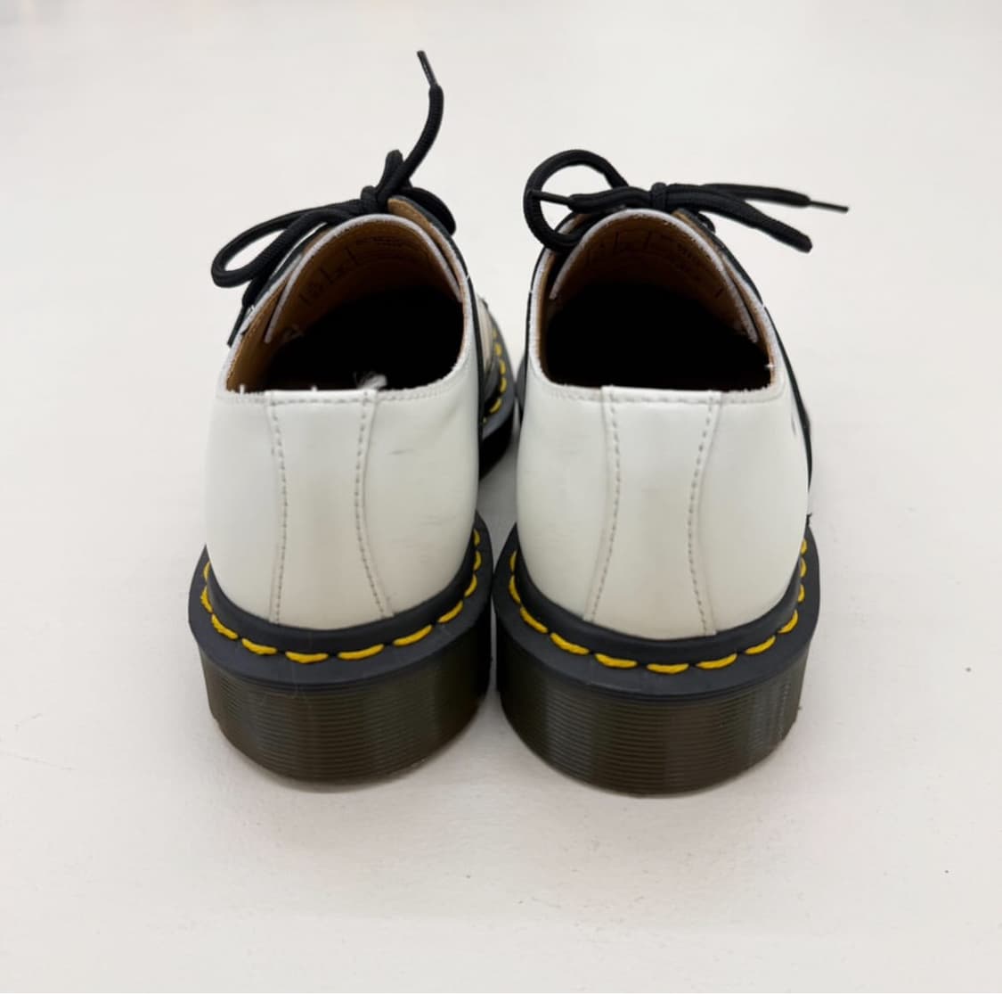 꼼데가르송 x 닥터마틴 3홀 더비 상품이미지7