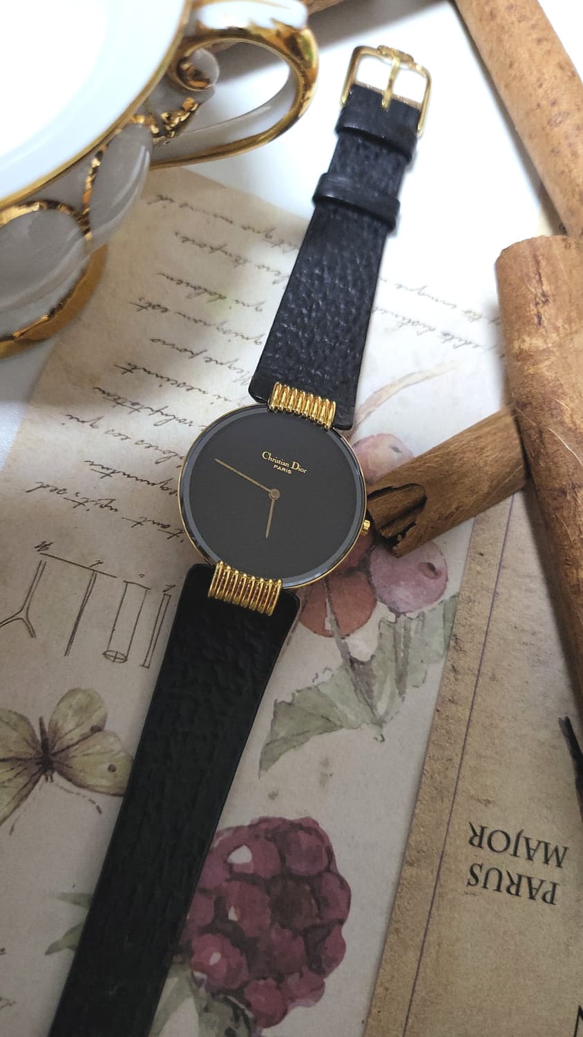 정품 크리스찬디올 블랙문 골드 쿼츠시계[정품 박스포함] 상품이미지5
