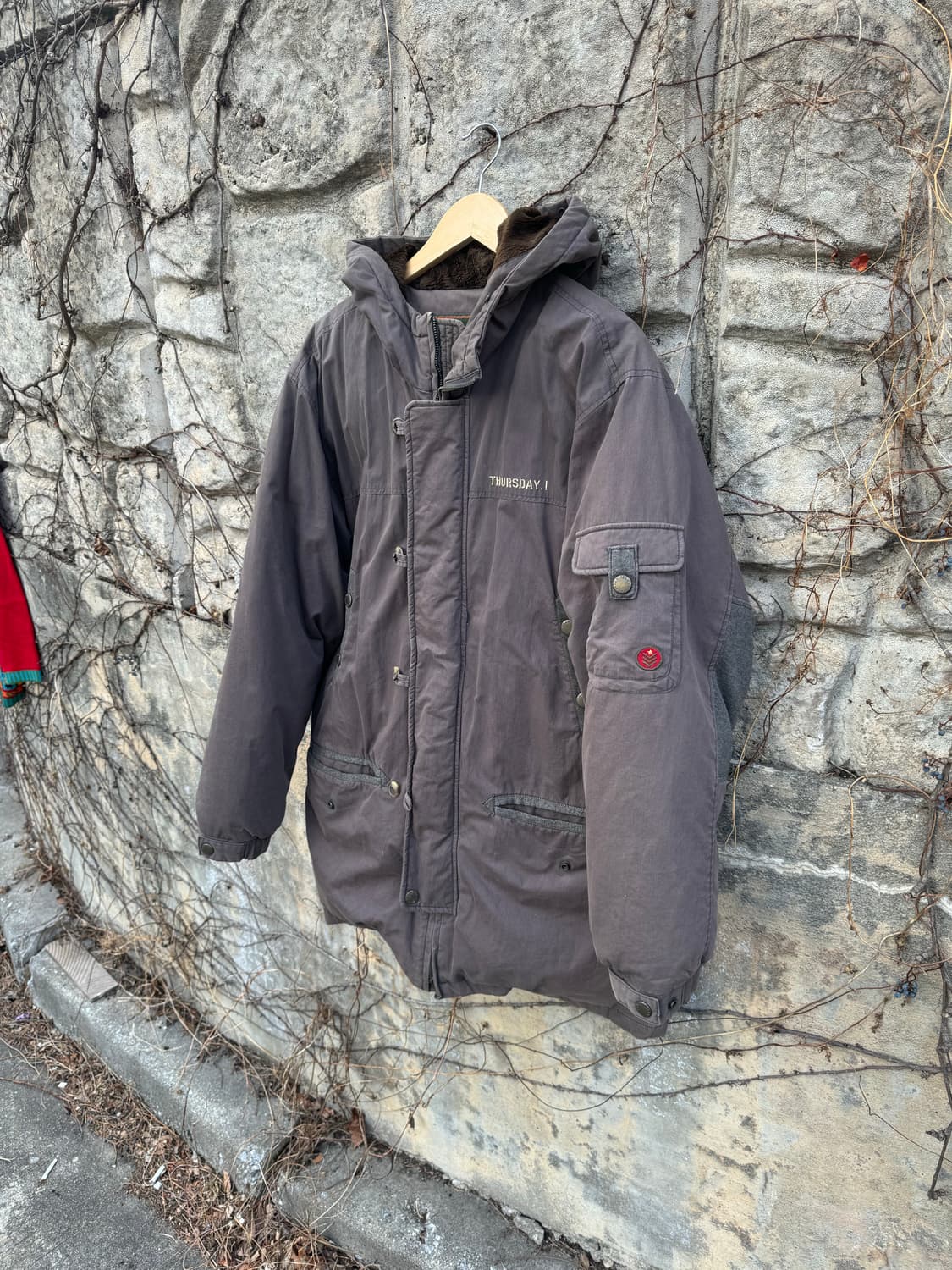 Thursday island n-3b 스타일 다운 파카 상품이미지3