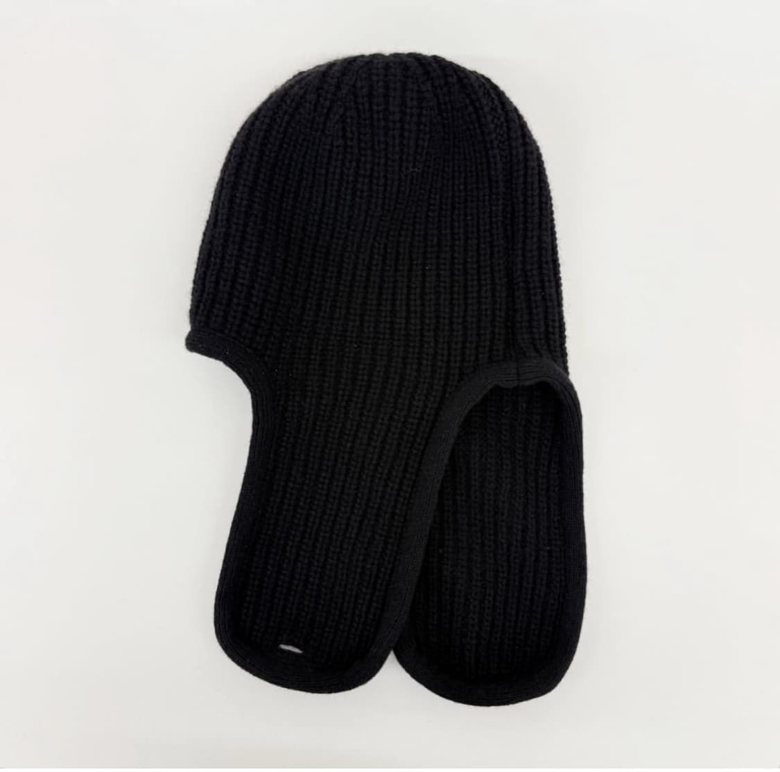 Nikki Essential Pieces 이어플랩 햇 상품이미지2