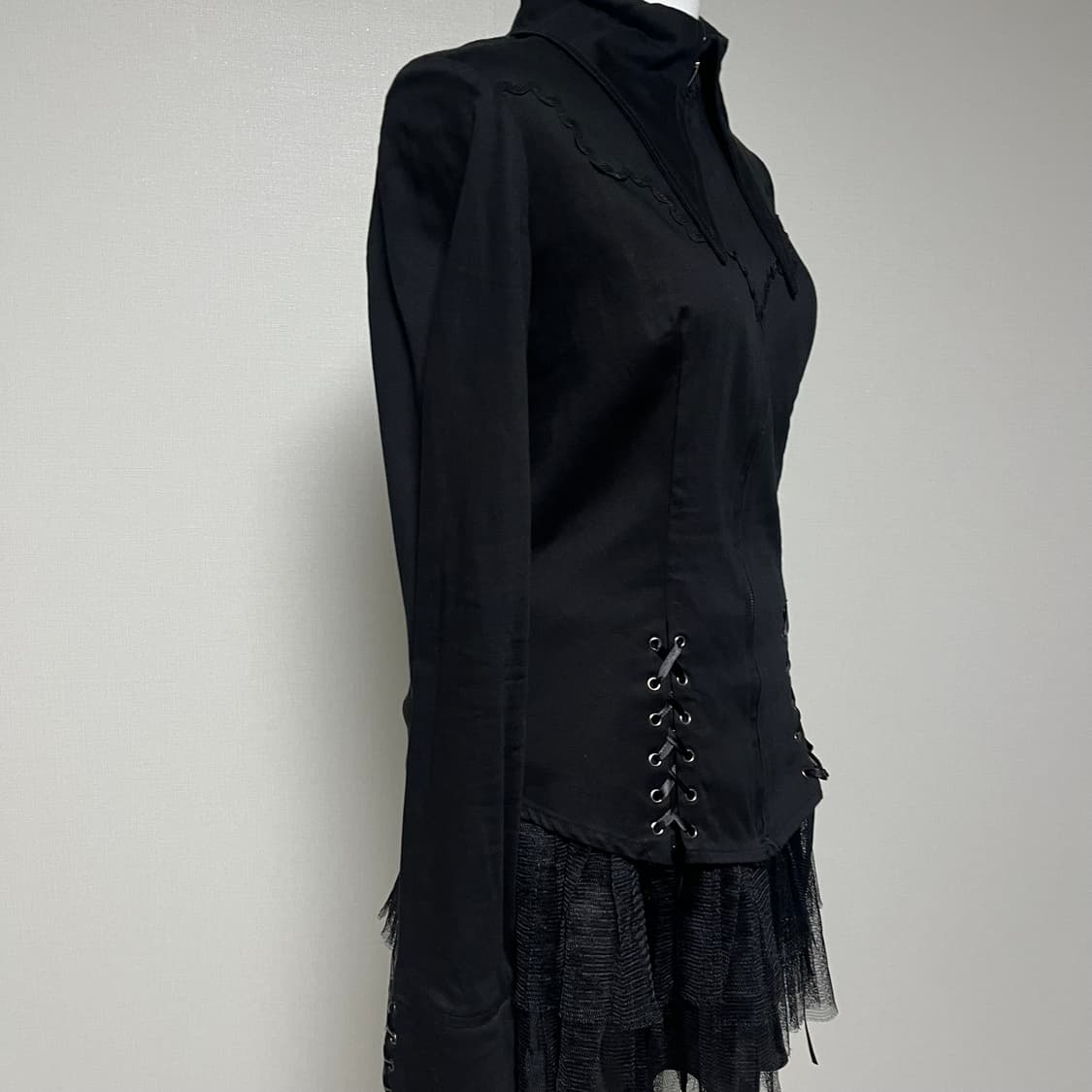 Bodyline 바디라인 고스로리 아일렛 블라우스 상품이미지4