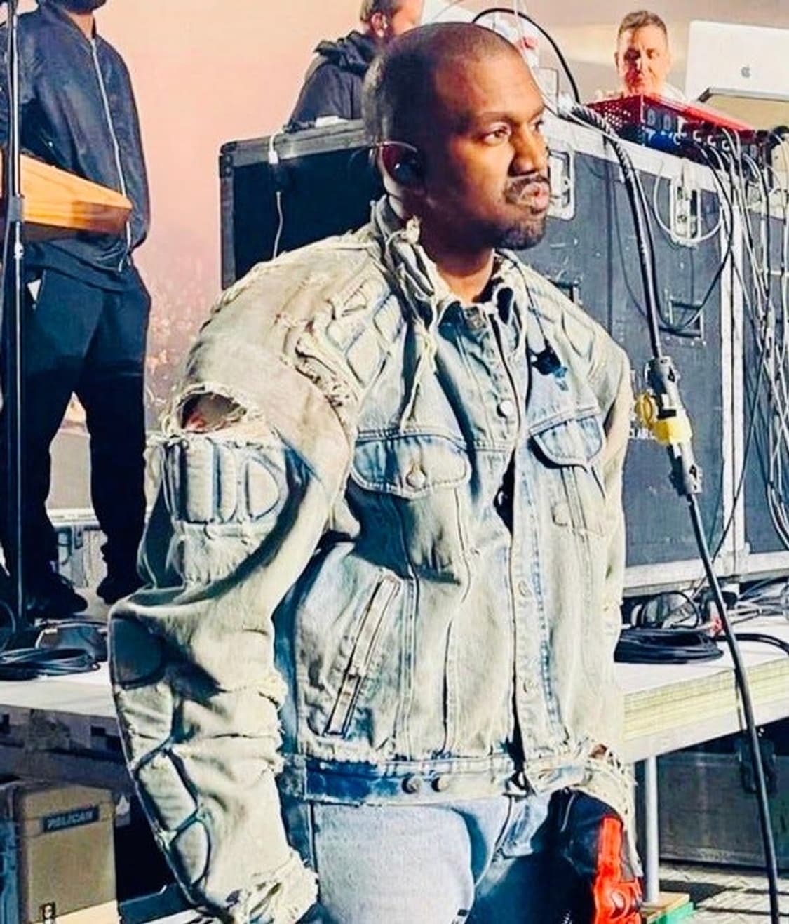 Yeezy x Gap 칸예 모토 오버핏 바이커 데님자켓 상품이미지1