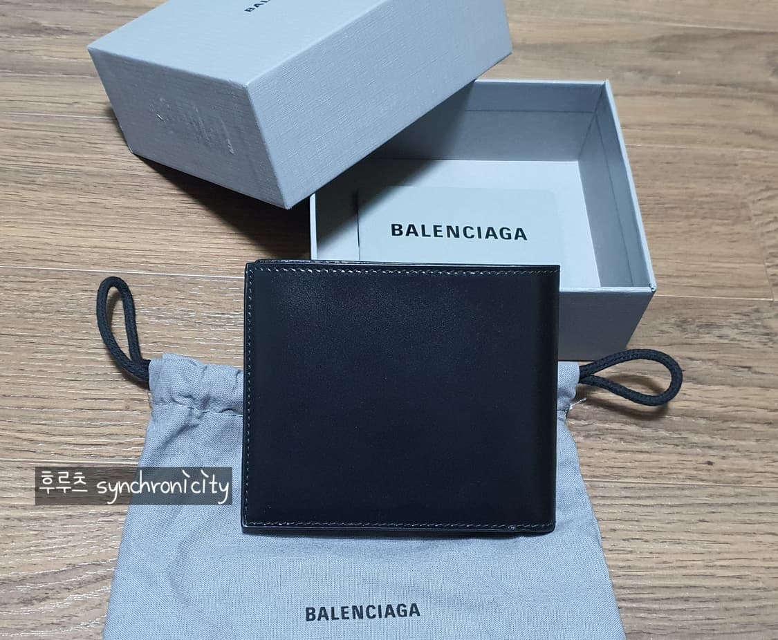 발렌시아가 레이어드 로고 반지갑 상품이미지2