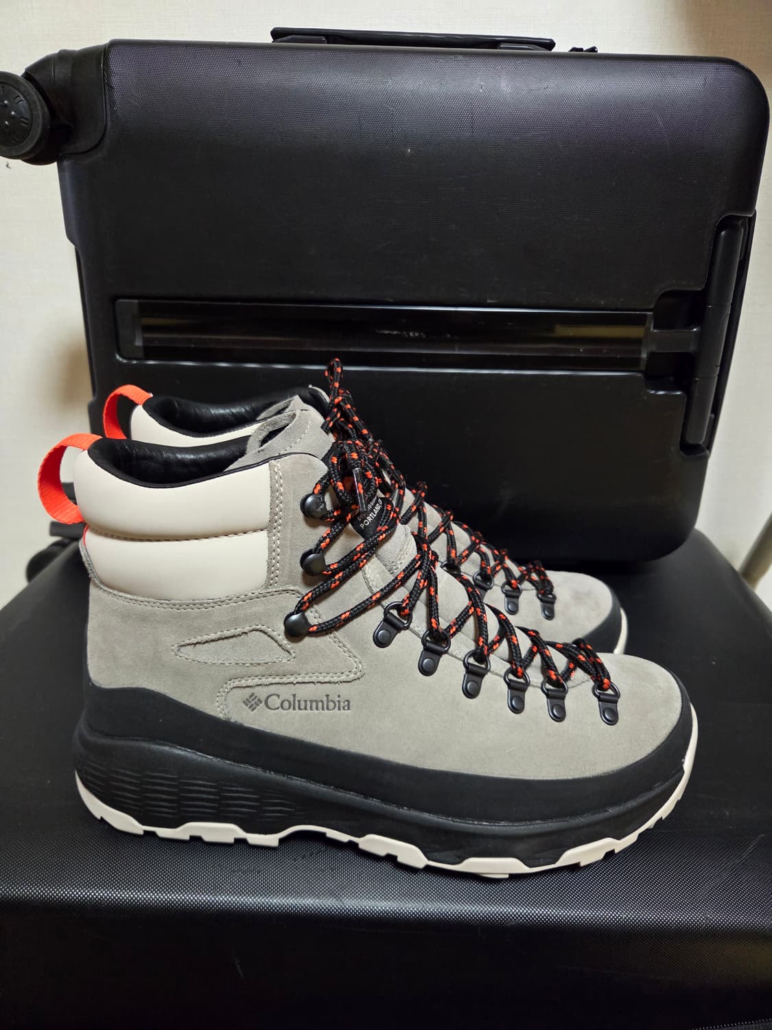 컬럼비아 뉴튼 알파인 등산화  290mm 새상품 상품이미지2