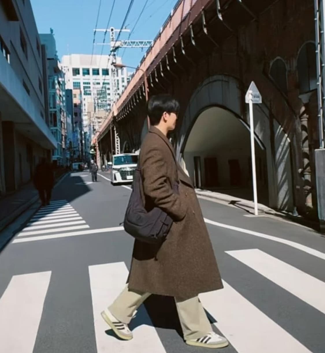 르메르 소프트 게임 백  미디움 나일론 카키 상품이미지6