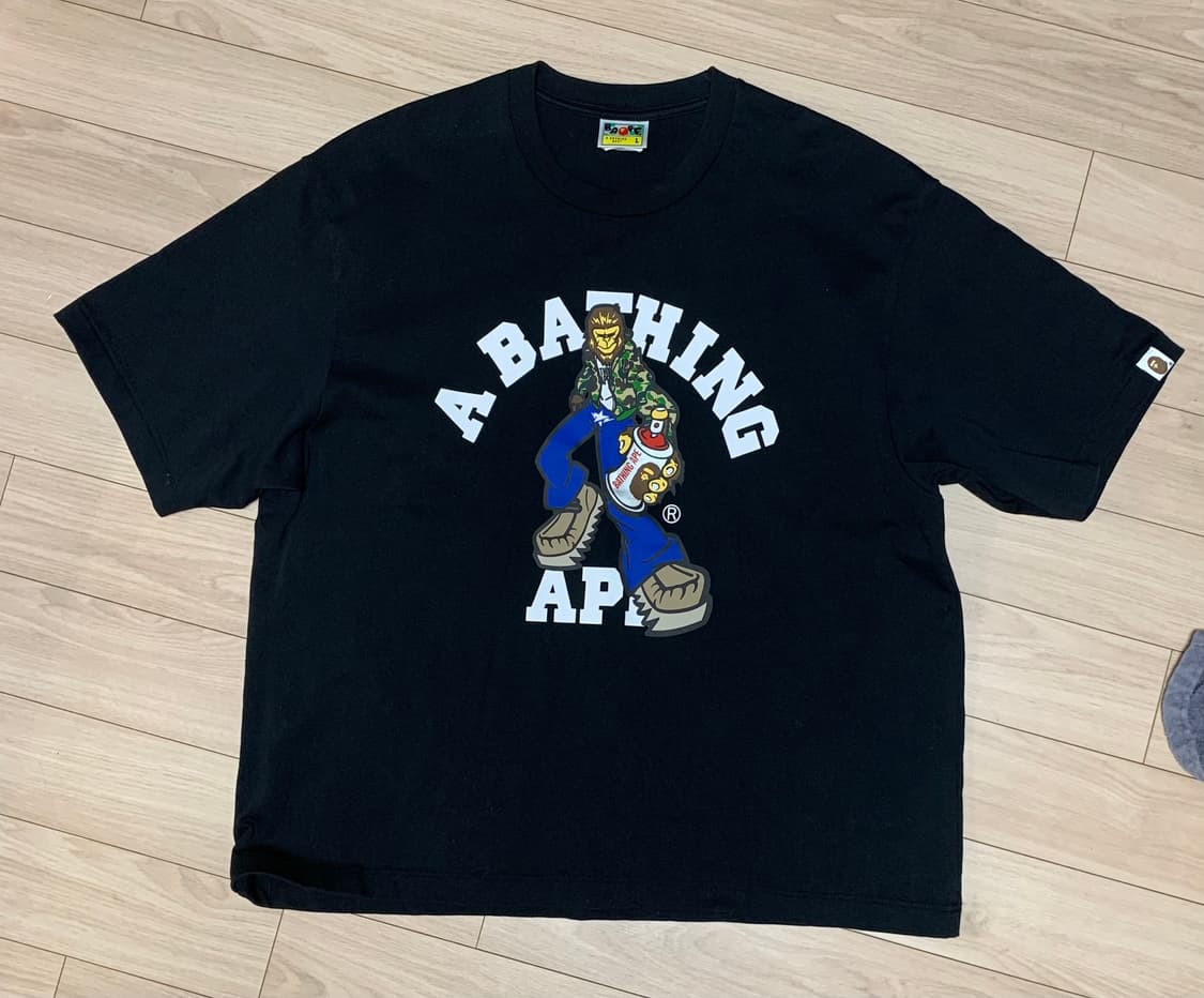 베이프 티셔츠 상품이미지1