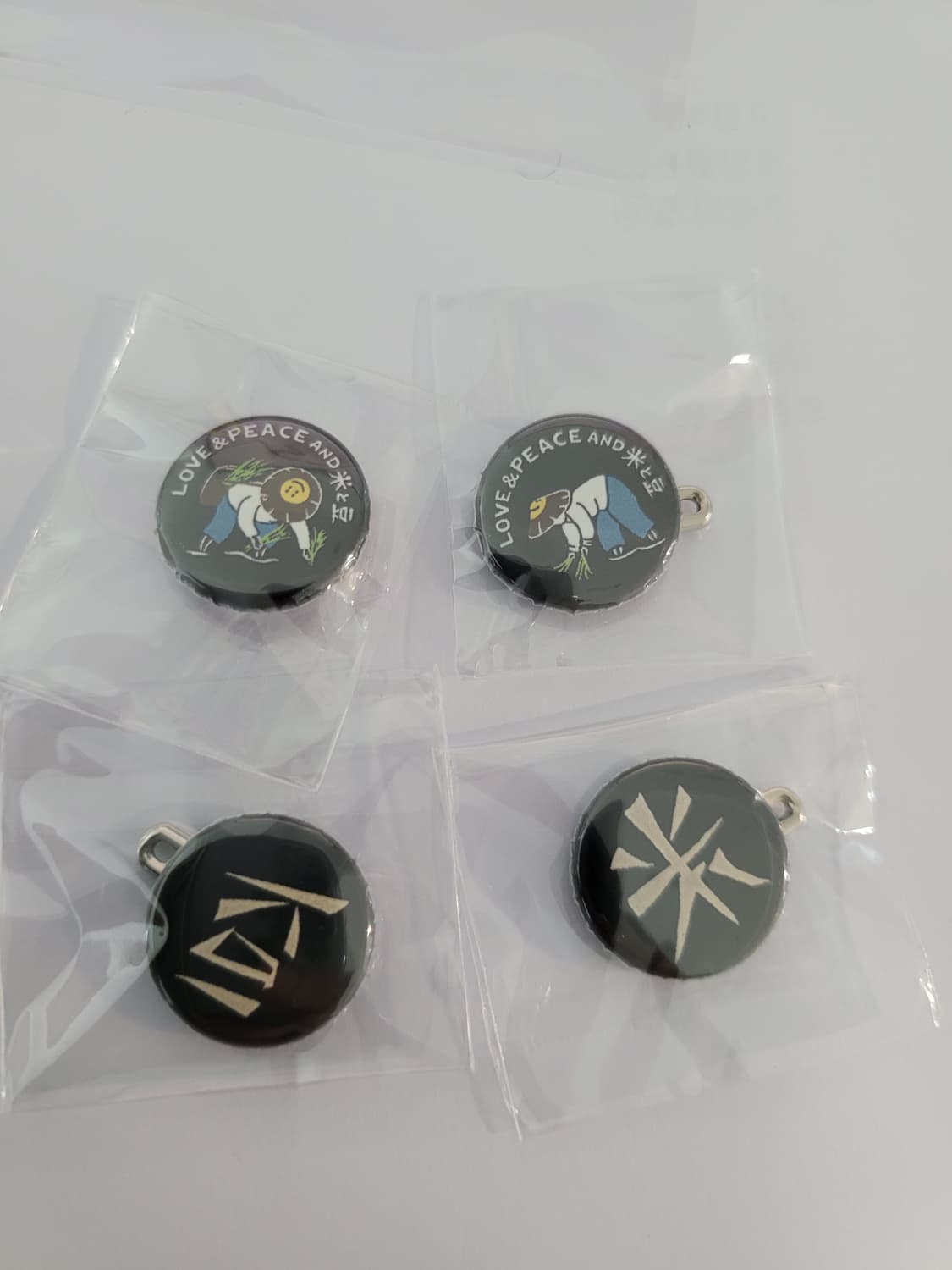 평범한 데님에 생기를, 캐피탈(KAPITAL) 핀 버튼 세트 상품이미지1