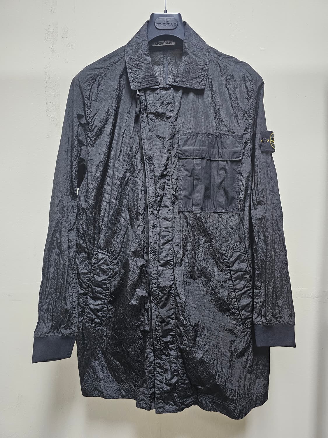 스톤아일랜드 나일론 메탈 와트로 립스탁 롱 자켓 상품이미지1