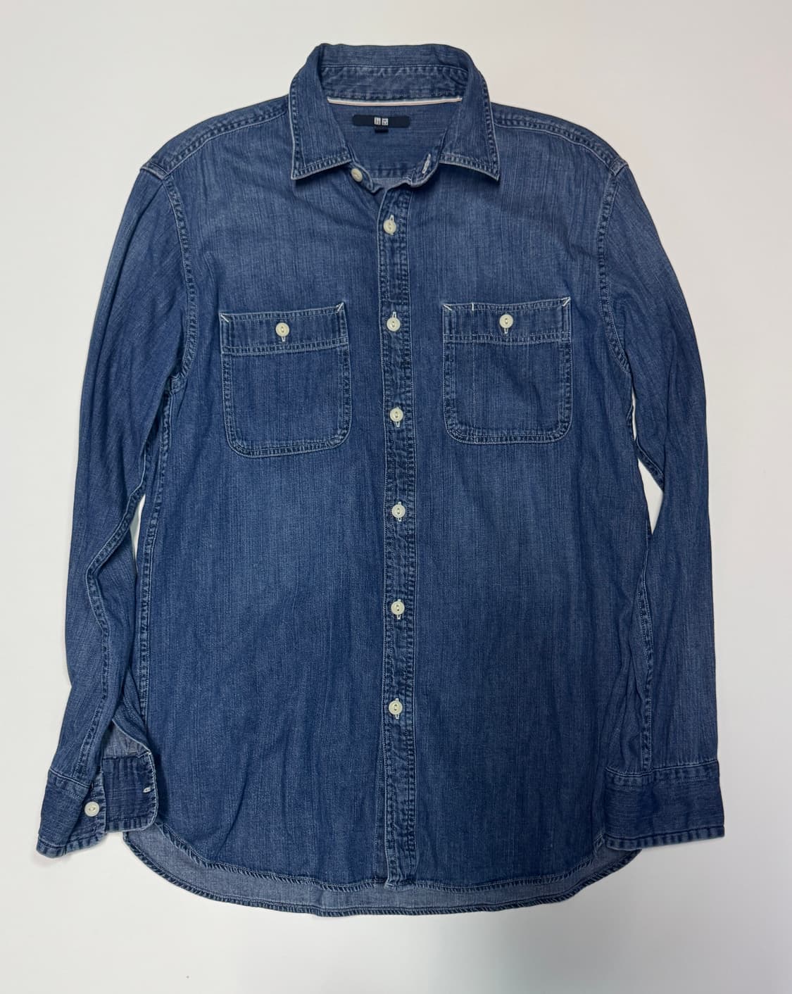 유니클로 빈티지 워싱 투 포켓 데님셔츠 L 상품이미지1