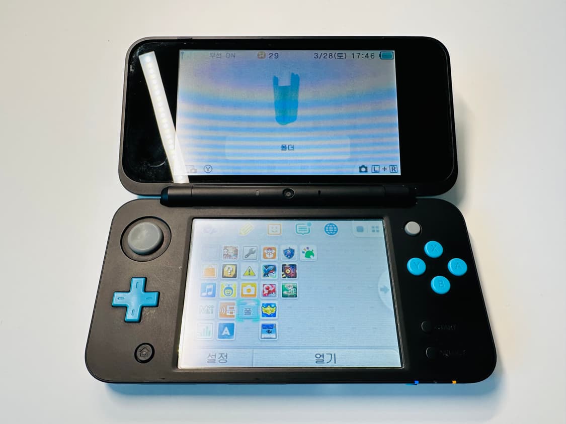 닌텐도 NEW 2DS XL 식빵 블루 한글 정발판 + 32GB 완료 판매 상품이미지7