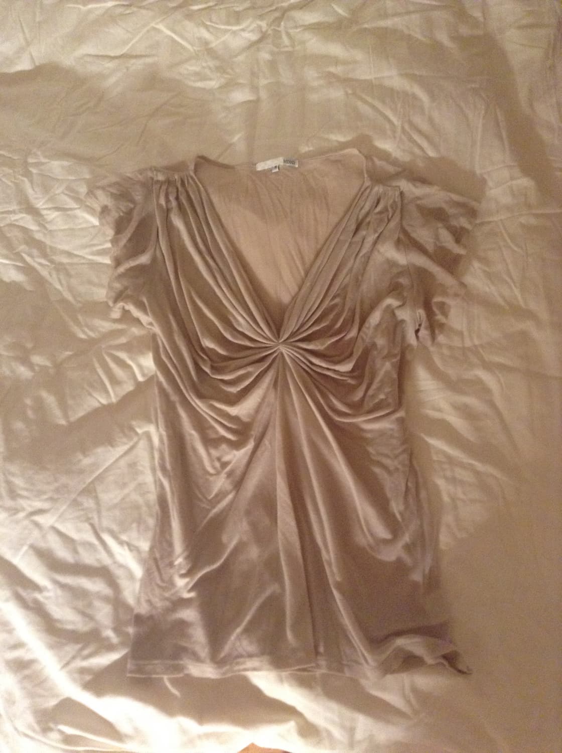 빈티지 베이지 셔링 브이넥 탑 상품이미지1