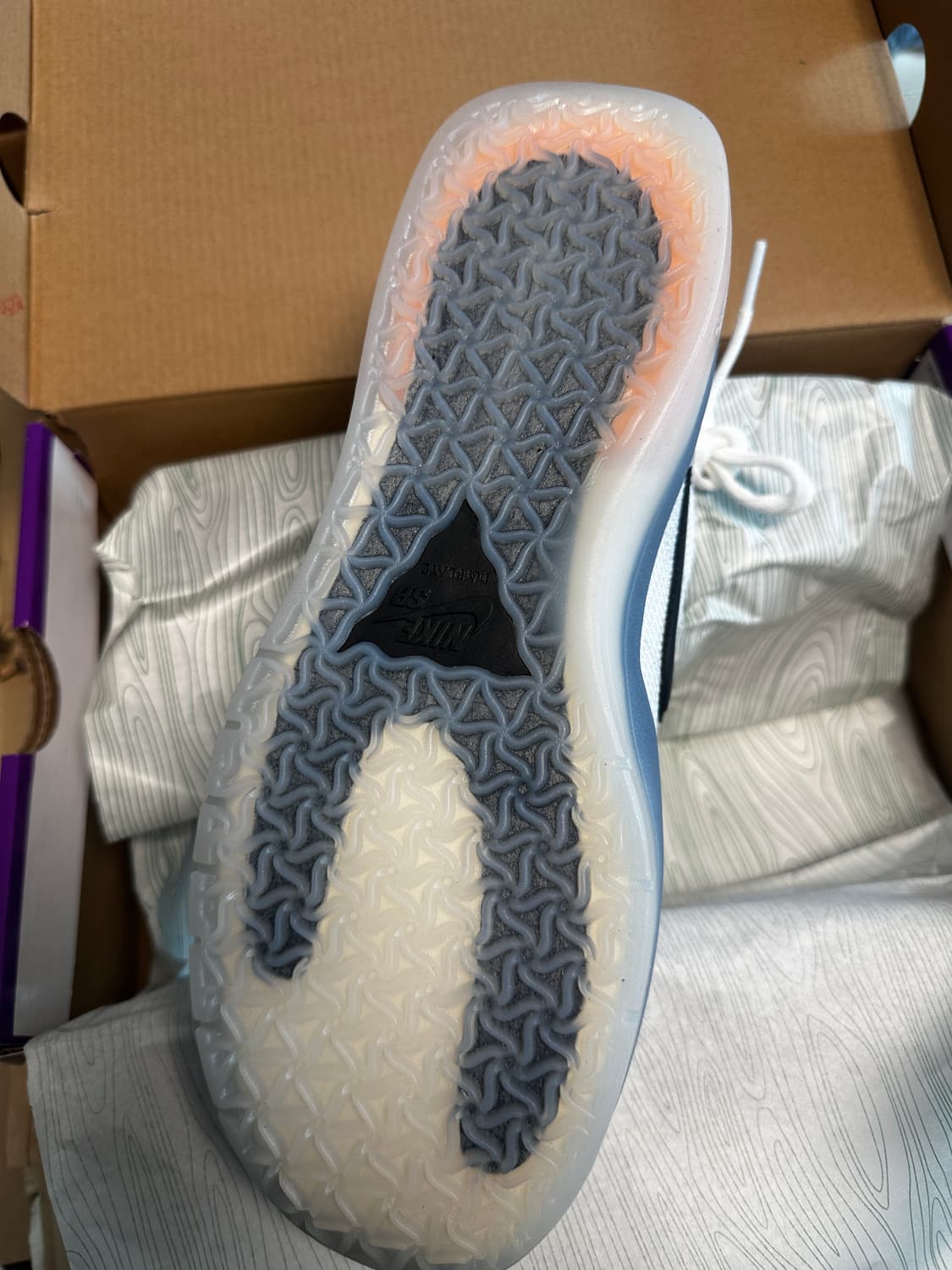 나이키 SB PS8 플라이니트 265mm 새상품 상품이미지3